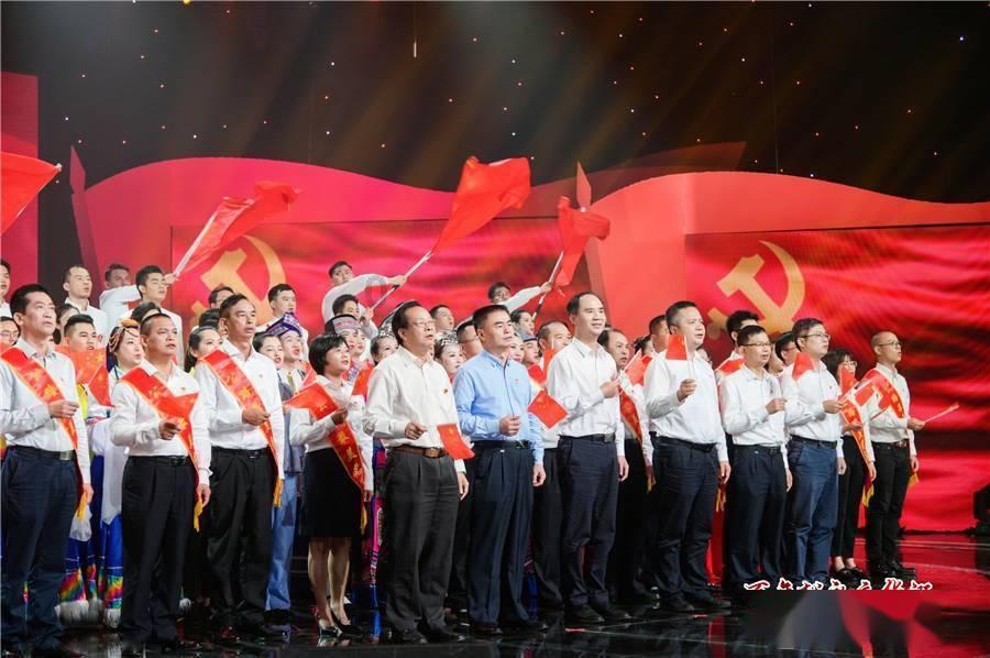 探索带孝人合适参加别人葬礼吗?广阔世界 - 红迪网平台