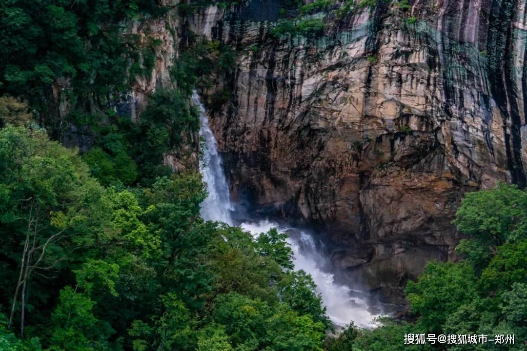 丰富企业职工精神文化生活